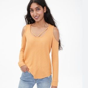 NWT Aero ribbed cold shoulder top